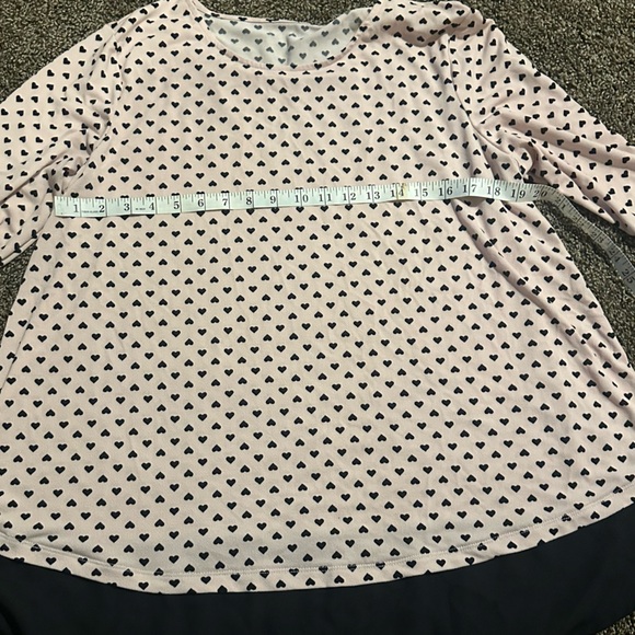 Heart Patterned Pink and Black Women's Top - Picture 2 of 6